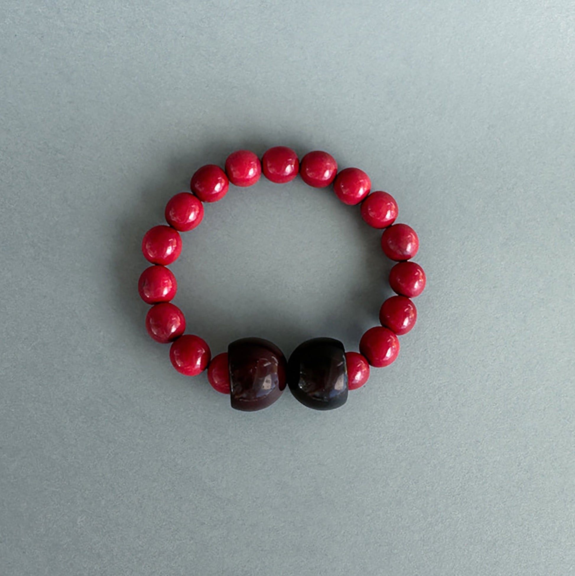 Bracelet handmade with tagua nut spheres