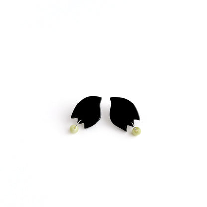Delicate tulip shaped dangling earrings